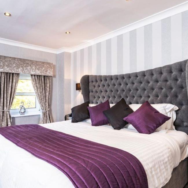 Borough Arms Hotel Newcastle-under-Lyme Exterior foto